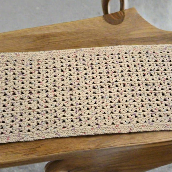 Table runner handmade with 100% cotton yarn - Stitched Creations