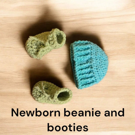 Newborn hat and booties in green - Stitched Creations